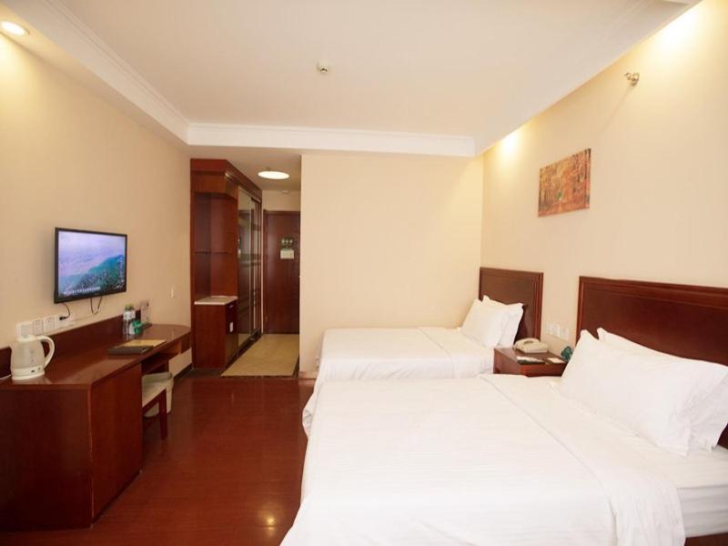 Greentree Inn Hainan Haikou East Train Station East Fengxiang Road Business Hotel Exterior photo