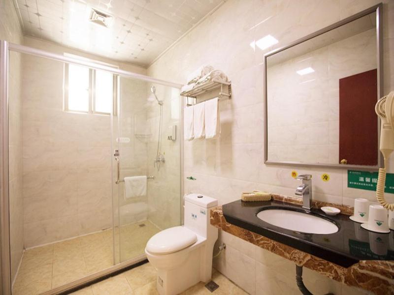 Greentree Inn Hainan Haikou East Train Station East Fengxiang Road Business Hotel Exterior photo