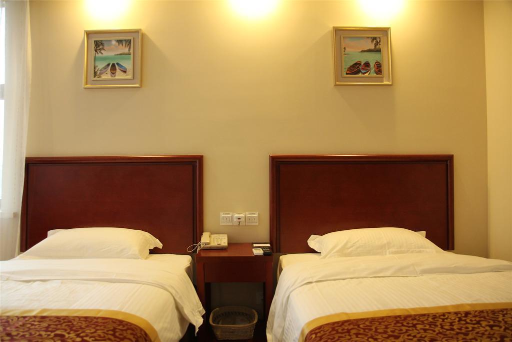 Greentree Inn Hainan Haikou East Train Station East Fengxiang Road Business Hotel Exterior photo